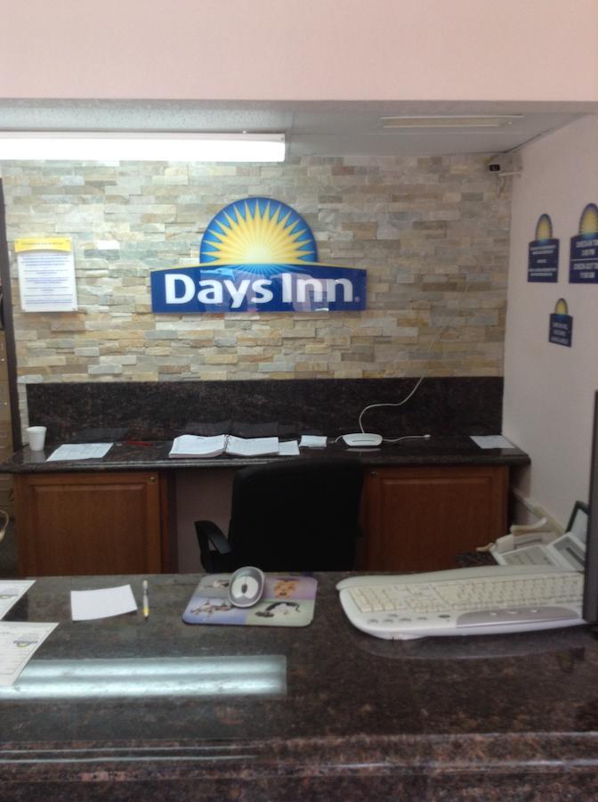 Days Inn By Wyndham Mason City Zewnętrze zdjęcie